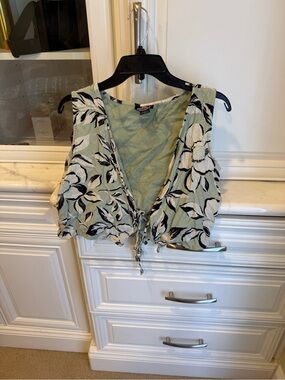 Angie Light Green Floral Tie-Front Vest